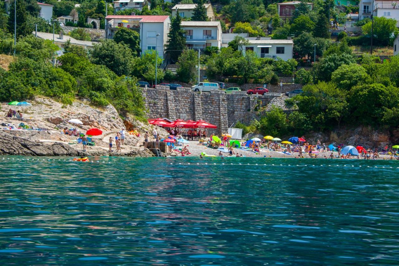 Apartments By The Beach Adela Senj Senj  Bagian luar foto