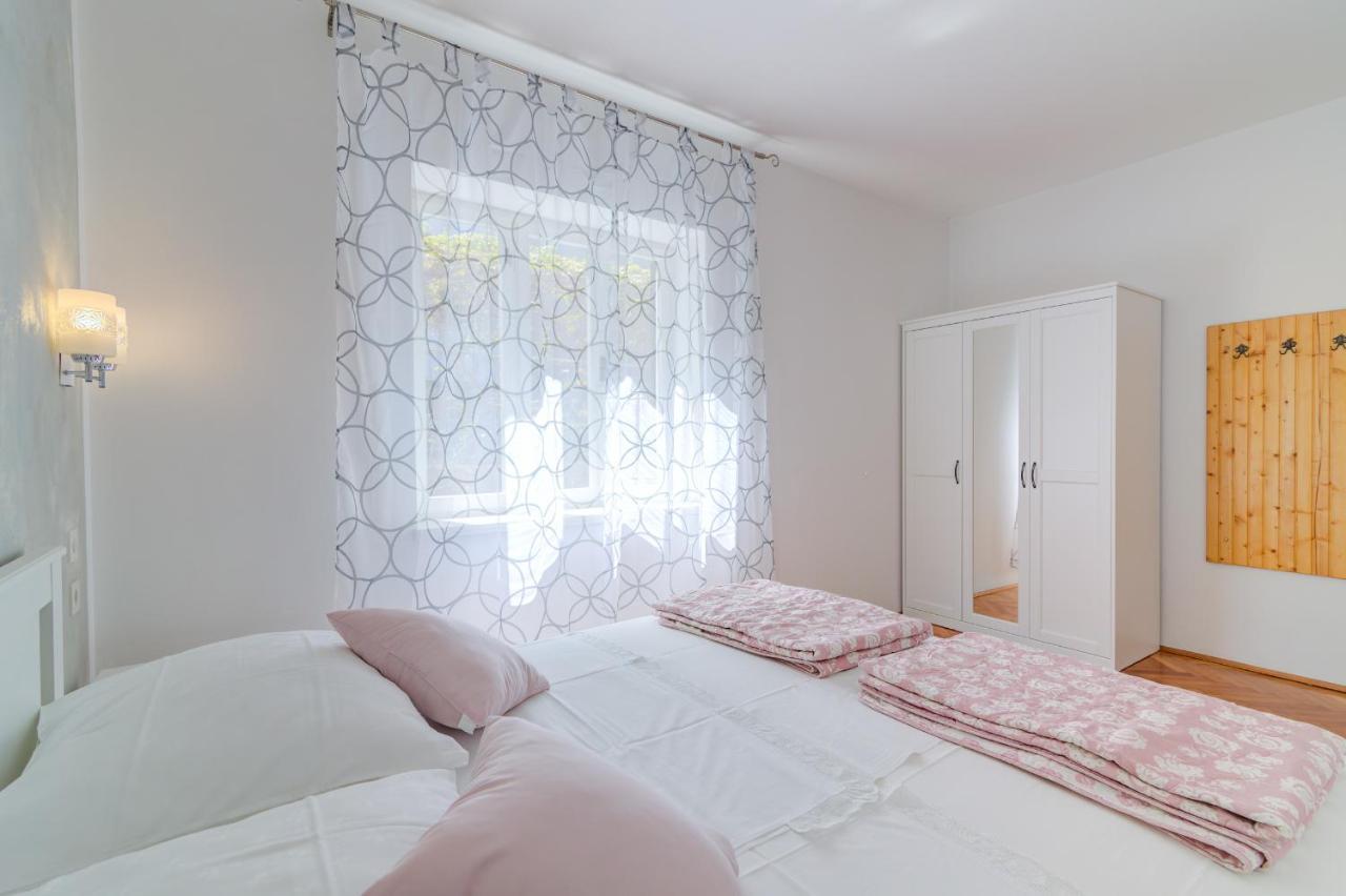 Apartments By The Beach Adela Senj Senj  Bagian luar foto