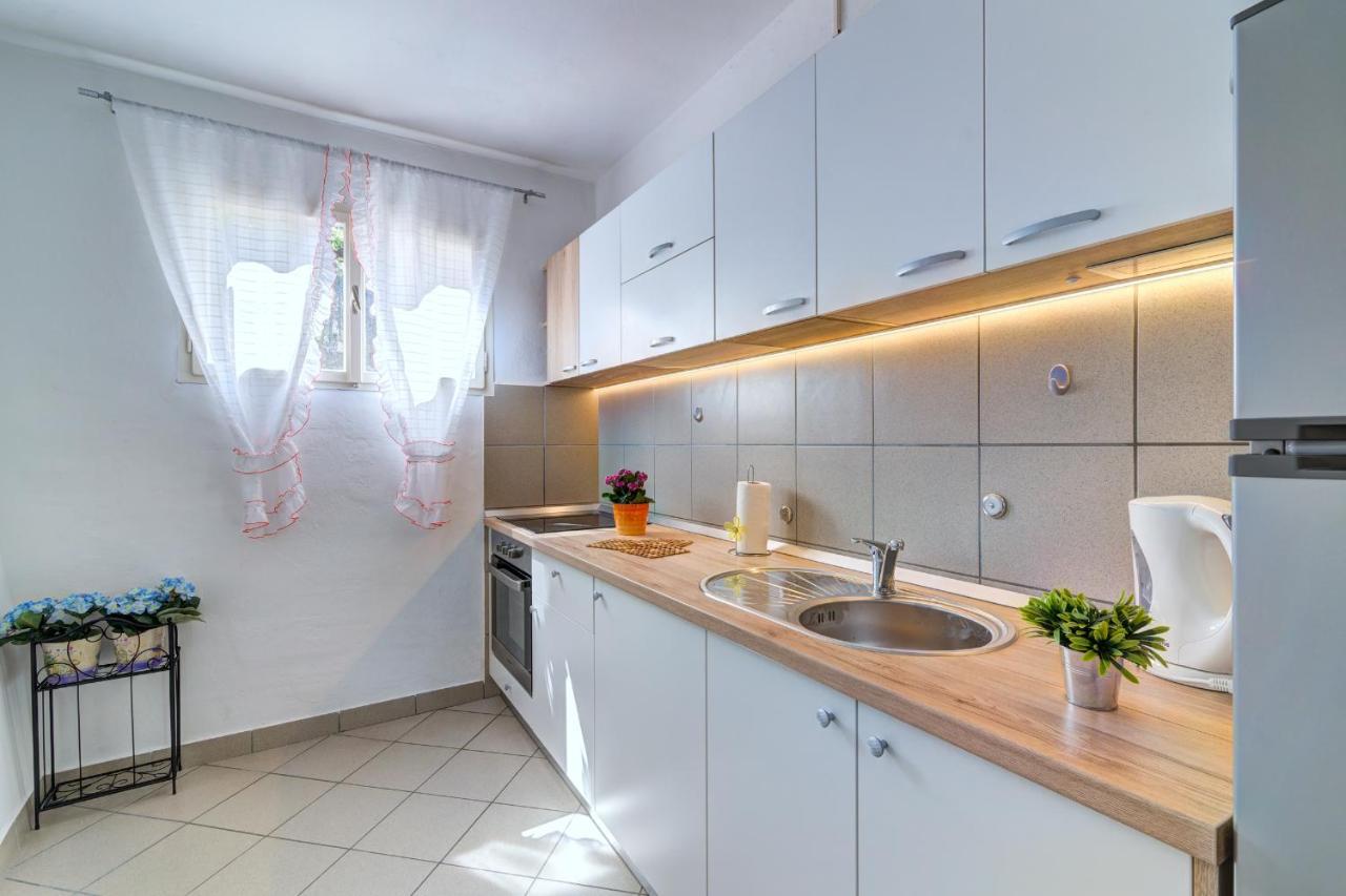 Apartments By The Beach Adela Senj Senj  Bagian luar foto