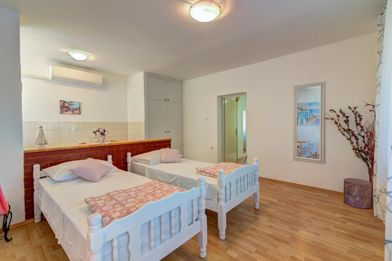 Apartments By The Beach Adela Senj Senj  Bagian luar foto