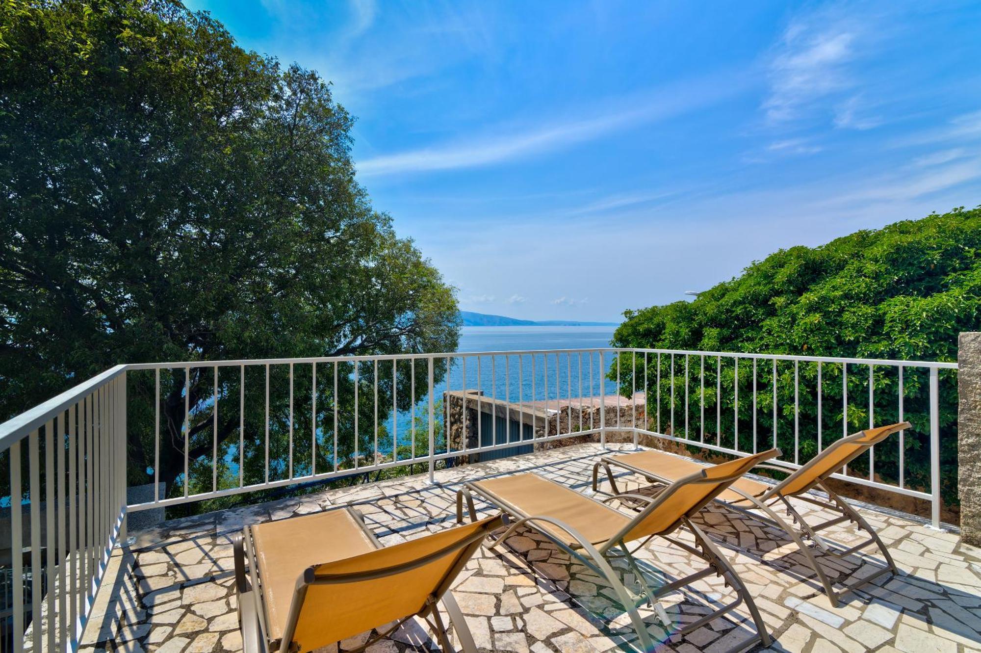Apartments By The Beach Adela Senj Senj  Bagian luar foto